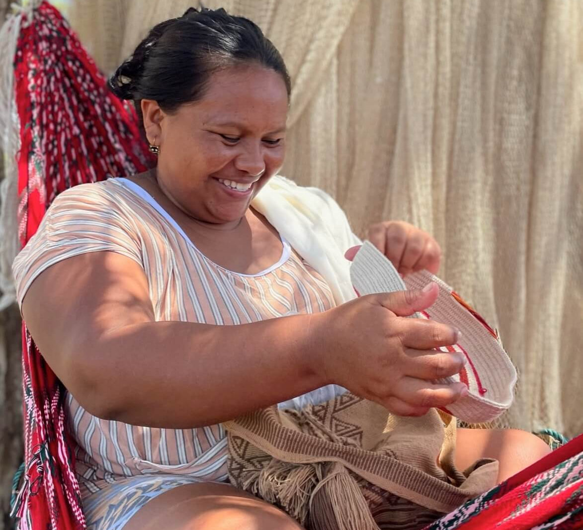 Wayuu weaver from Ahumao, Sandra Milena